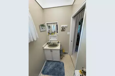 401 W 10th Street, Sterling, IL 61081 - Photo 12