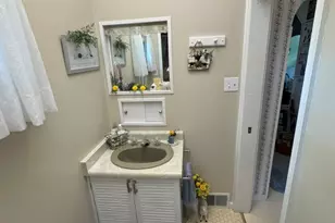 401 W 10th St, Sterling, IL 61081 - Photo 12