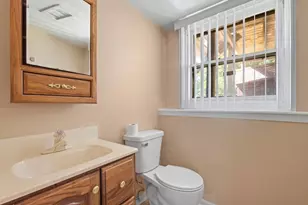 601 Derbyshire Ln, Bolingbrook, IL 60440 - Photo 16