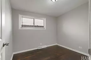 1310 N Poplar Ave, Round Lake Beach, IL 60073 - Photo 8