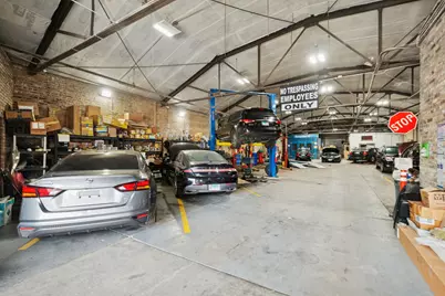 3263 W Fullerton Avenue, Chicago, IL 60647 - Photo 12