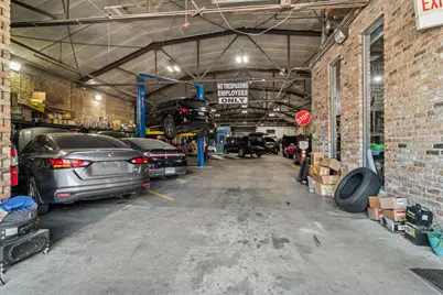 3263 W Fullerton Avenue, Chicago, IL 60647 - Photo 14