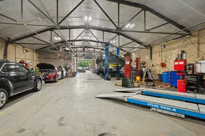 3263 W Fullerton Avenue, Chicago, IL 60647 - Photo 10