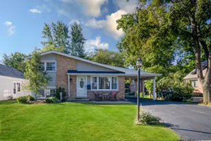 1721 Elm Ave, Northbrook, IL 60062 - Photo 1