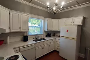 303 N Draper Ave, Champaign, IL 61821 - Photo 6