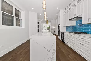 922 E 42nd Pl, Chicago, IL 60653 - Photo 14