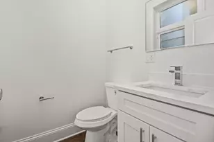 922 E 42nd Pl, Chicago, IL 60653 - Photo 16