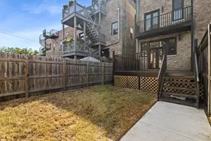 922 E 42nd Pl, Chicago, IL 60653 - Photo 46