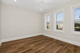 922 E 42nd Pl, Chicago, IL 60653 - Photo 22