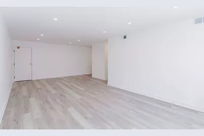 8232 Niles Center Road #202, Skokie, IL 60077 - Photo 2