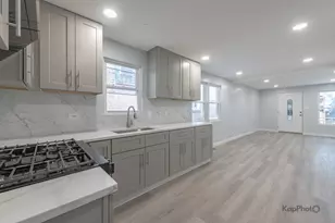 4149 S Rockwell St, Chicago, IL 60632 - Photo 14