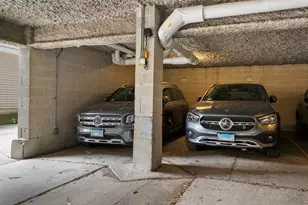 827 W Bradley Pl, Chicago, IL 60613 - Photo 26