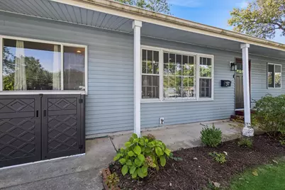 29 Briarcliff Road, Montgomery, IL 60538 - Photo 2