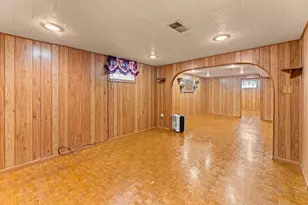 10305 S Ave O Ave, Chicago, IL 60617 - Photo 16