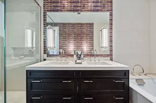 118 E Erie St, Chicago, IL 60611 - Photo 26