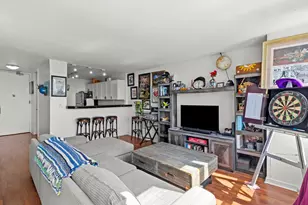 655 W Irving Park Rd, Chicago, IL 60613 - Photo 18