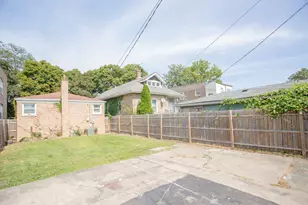 841 E 87th Pl, Chicago, IL 60619 - Photo 22