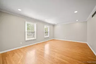 1718 Jeanette Ave, Saint Charles, IL 60174 - Photo 8