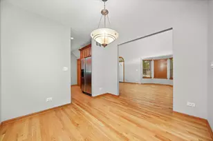 1342 Lunt Ct, Schaumburg, IL 60193 - Photo 6