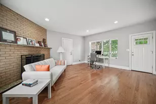 9157 S Avers Ave, Evergreen Park, IL 60805 - Photo 4