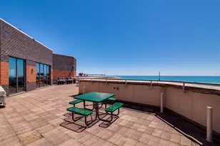 3660 N Lake Shore Dr, Chicago, IL 60613 - Photo 16