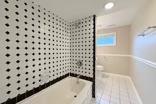 1041 Coach Rd, Homewood, IL 60430 - Photo 20