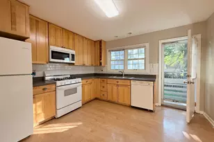 1041 Coach Rd, Homewood, IL 60430 - Photo 8