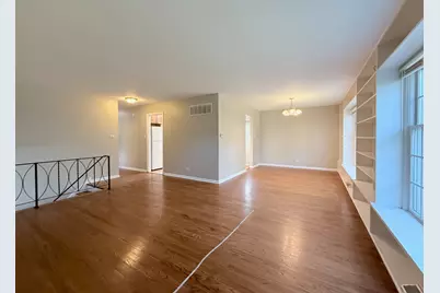 1041 Coach Road, Homewood, IL 60430 - Photo 6