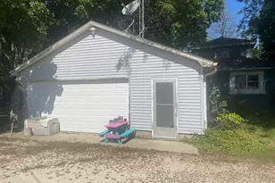 14254 Barber Greene Rd, Sycamore, IL 60178 - Photo 16