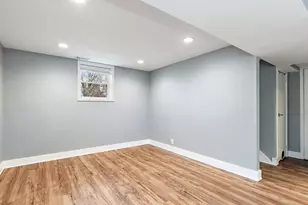 1014 Vine St, Streamwood, IL 60107 - Photo 14