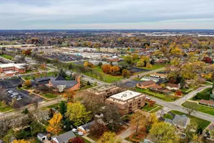 1730 W Galena Blvd, Aurora, IL 60506 - Photo 2