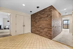 1730 W Galena Blvd, Aurora, IL 60506 - Photo 8