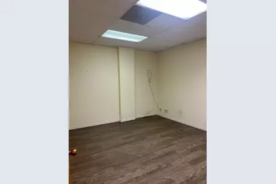 227 W Madison Street #1, Ottawa, IL 61350 - Photo 2