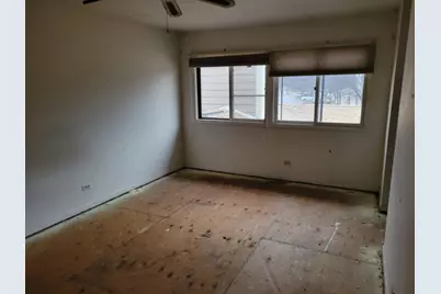 888 Swan Boulevard, Deerfield, IL 60015 - Photo 8