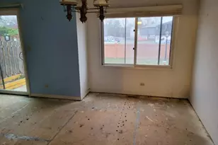 888 Swan Blvd, Deerfield, IL 60015 - Photo 6