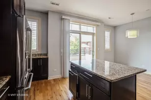 92 Legacy Ln, Wheeling, IL 60090 - Photo 8