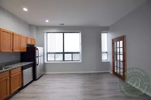 2451 W Howard St, Chicago, IL 60645 - Photo 4