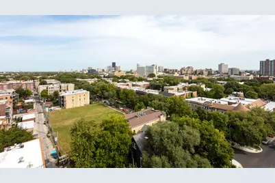 1325 W Wilson Avenue #402, Chicago, IL 60640 - Photo 10