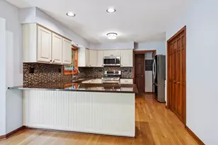 2230 Keim Rd, Naperville, IL 60565 - Photo 10