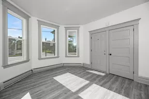 123 N West St, Wheaton, IL 60187 - Photo 10