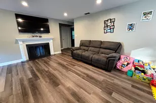 3898 Montgomery Dr, Crete, IL 60417 - Photo 6