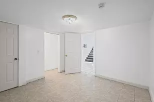 44 King Arthur Ct, Northlake, IL 60164 - Photo 12