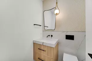 [Address not provided], Deerfield, IL 60015 - Photo 10