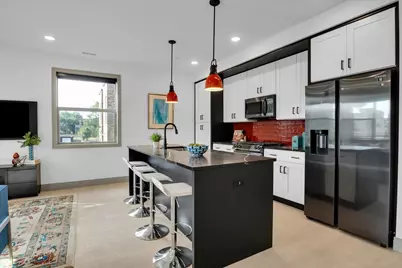 4235 S Champlain Avenue #2S, Chicago, IL 60653 - Photo 2
