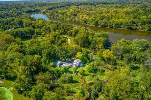 7N384 Whispering Willows St, Saint Charles, IL 60174 - Photo 2