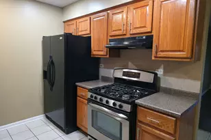 1665 Coach Dr, Naperville, IL 60565 - Photo 2