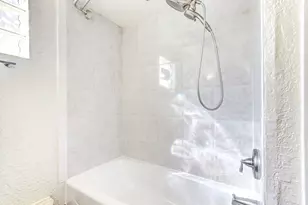 13147 S Brandon Ave, Chicago, IL 60633 - Photo 12