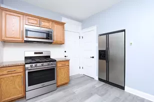 2039 W 23rd St, Chicago, IL 60608 - Photo 4