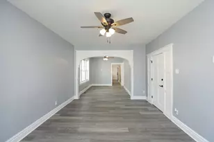 2039 W 23rd St, Chicago, IL 60608 - Photo 12