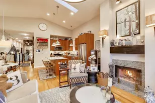 3015 N Damen Ave, Chicago, IL 60618 - Photo 6